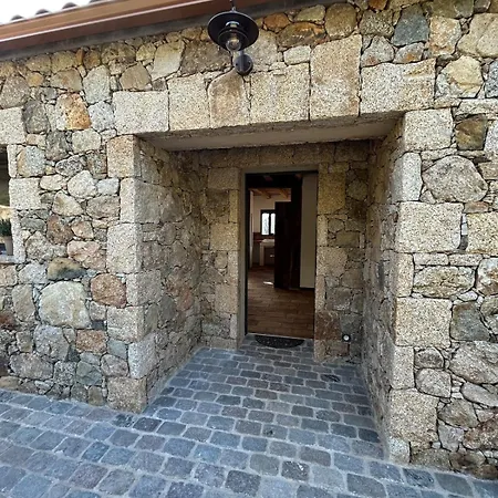 Casa Scaledda 度假居 *